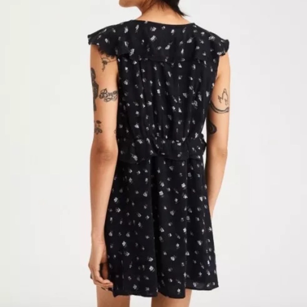 Tie Front Shift Dress - Picture 3 of 4